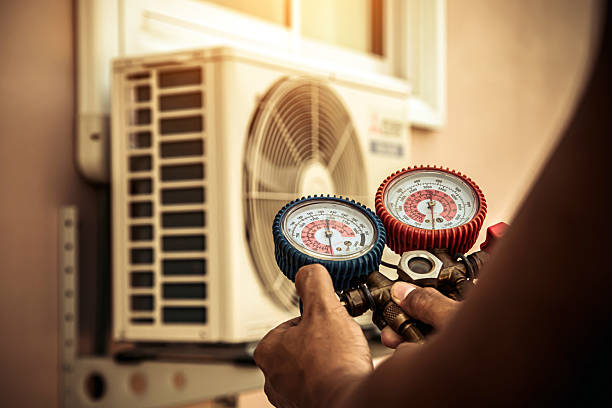 Professional Hvac Installation technician working in Steger, IL